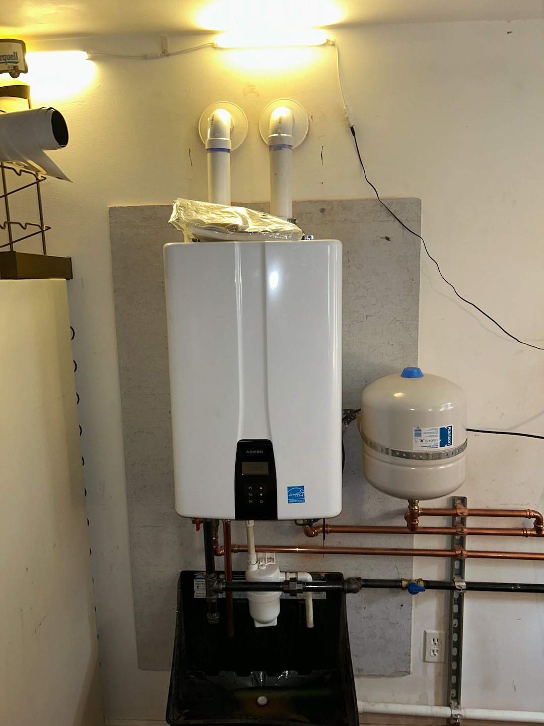 Tankless Hot Water Heater in Baltimore, Md Thumbnail